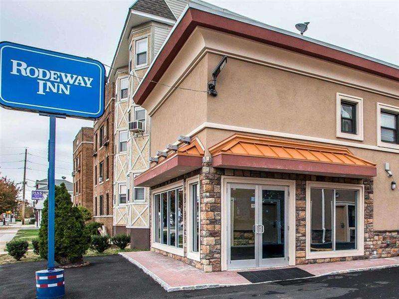 Rodeway Inn Belleville Exterior photo